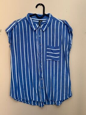 L.O.V. Striped Button-Up Top Size M